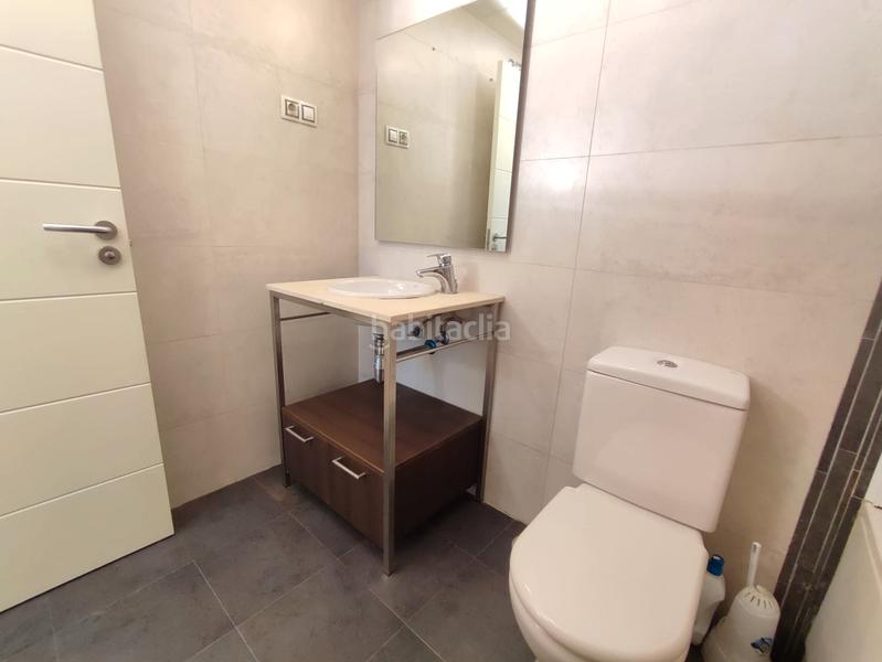 Foto ebe7fb8c-fcb2-474b-9f5c-8df4c68f6107. Piso  venta 1 dormitorio adelfas, con parking, trastero, piscina y portero físico en Madrid