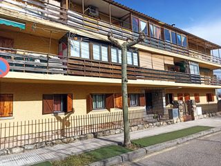 Appartamento  Calle del corcho 25. Vivienda de 3 dormitorios con terraza y vistas al pico de la mie