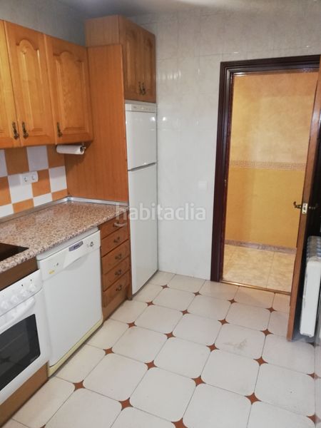 Foto d1a485bd-c27b-4344-9730-c9a264175fac. Pis a calle del corcho 25 a Cabrera (La)