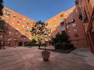 Flat in Avenida de pablo neruda 98. Piso en venta en palomeras – luminoso y en excelente ubicación