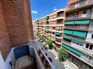 Affitto Appartamento in Calle de tomás bretón 39. Piso en alquiler delicias