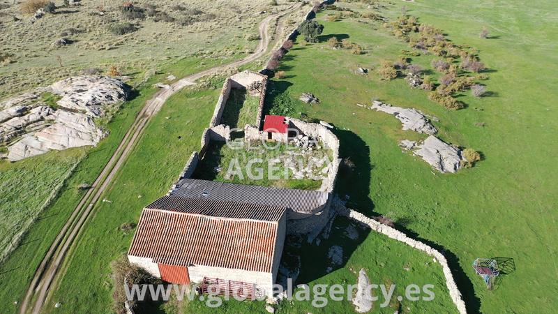 Foto 6d63f6b9-0b5d-45e3-909d-da76c08ecf2a. Propriété dans El Espinar Pueblo Espinar (El)