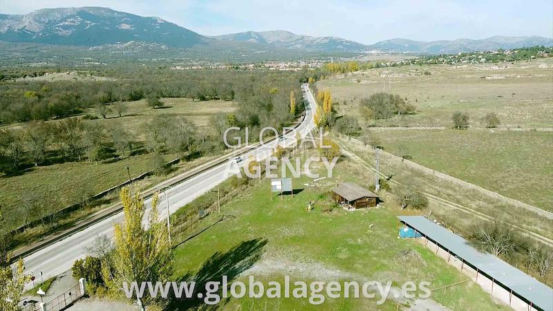 Foto af99d4bd-d2e2-4513-94f3-c5817c7e407a. Fondo rustico in Sol Madrid
