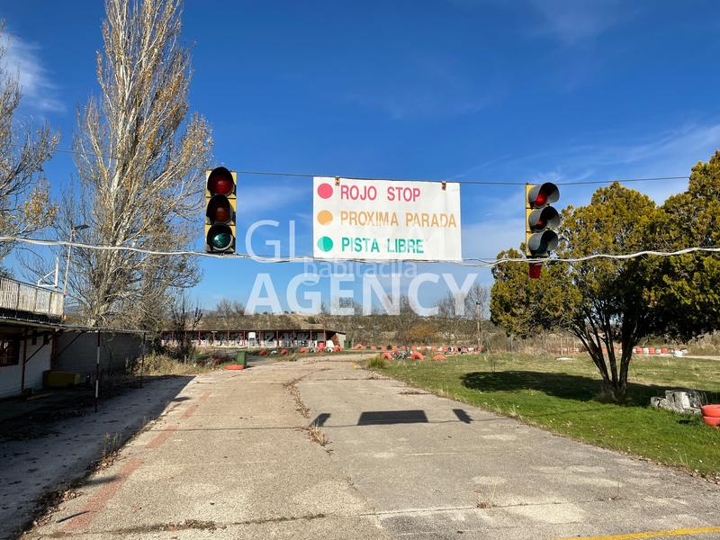 Foto e08ccc5b-db9d-4e6d-9c27-cdff1124b7b0. Fondo rustico in Sol Madrid