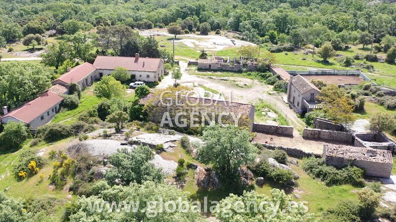 Foto e4f2d7d6-0409-41bc-b738-b8033eaf7815. Landgut in Centro-Manguilla Escorial (El)
