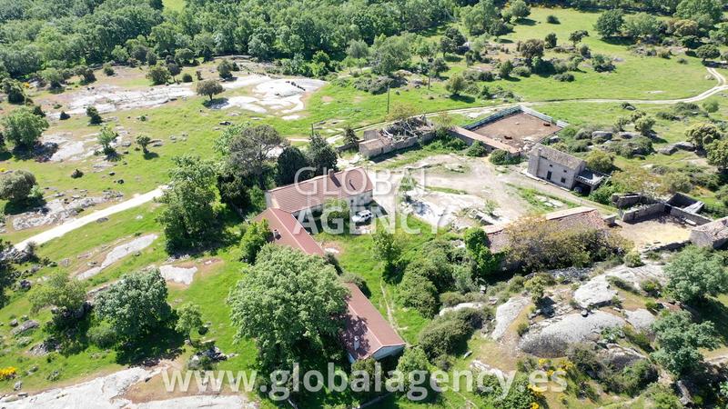 Foto f22cfafc-d2c4-458f-a7ae-9cb08946de80. Landgut in Centro-Manguilla Escorial (El)