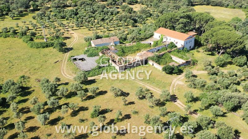 Foto 9c716e4b-9bb1-4d9e-9079-02332a698330. Mas avec cheminée dans Tejeda de Tiétar