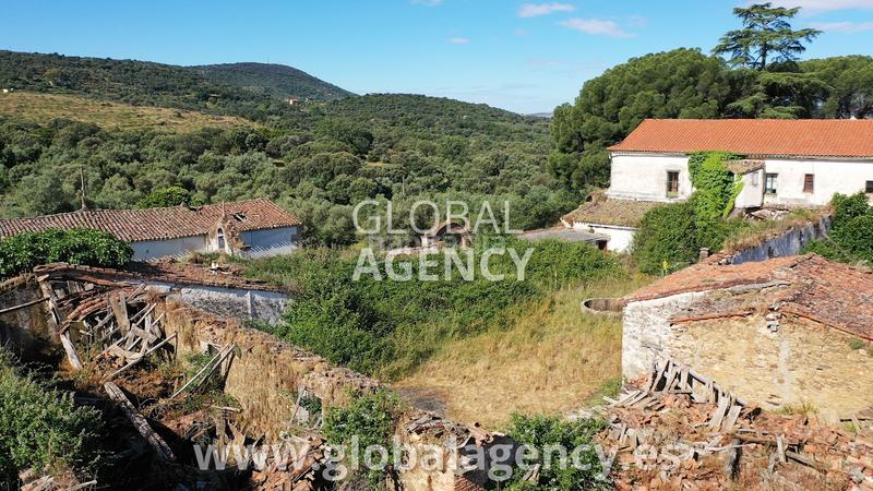 Foto a0573b97-1e9e-41e6-95be-2b5ce0b4f3c6. Mas avec cheminée dans Tejeda de Tiétar