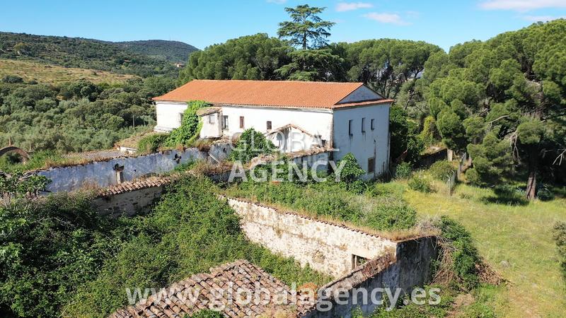 Foto a92a550e-0ffa-489d-bb15-e75f62a35d6a. Mas avec cheminée dans Tejeda de Tiétar