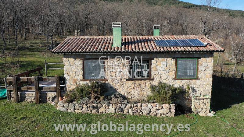 Foto c5c32534-ccc1-470e-b9c7-540b44662cfb. Finca rústica a Soto del Real