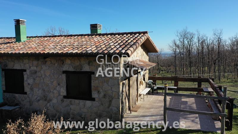 Foto 1f2b636b-f2ba-4928-9771-260f8b917276. Finca rústica en Soto del Real
