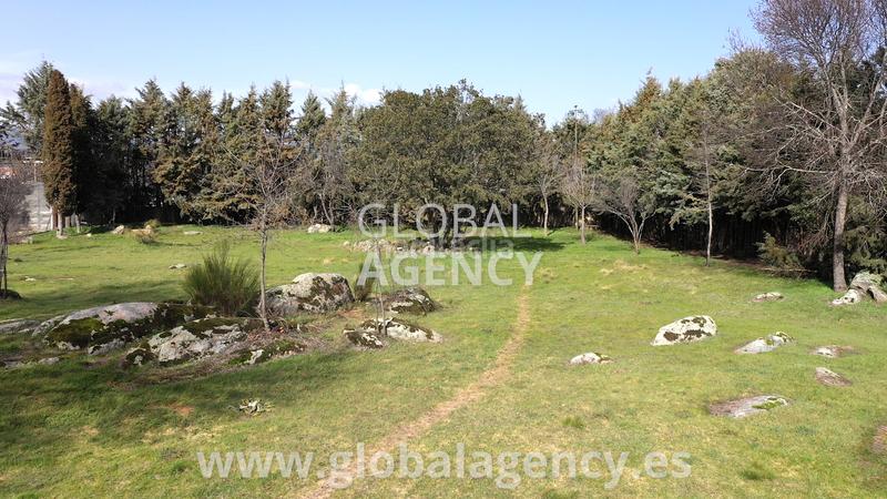 Foto 285017f7-747e-4663-95f6-413384f890d5. Chalet with fireplace heating parking in Centro-Manguilla Escorial (El)