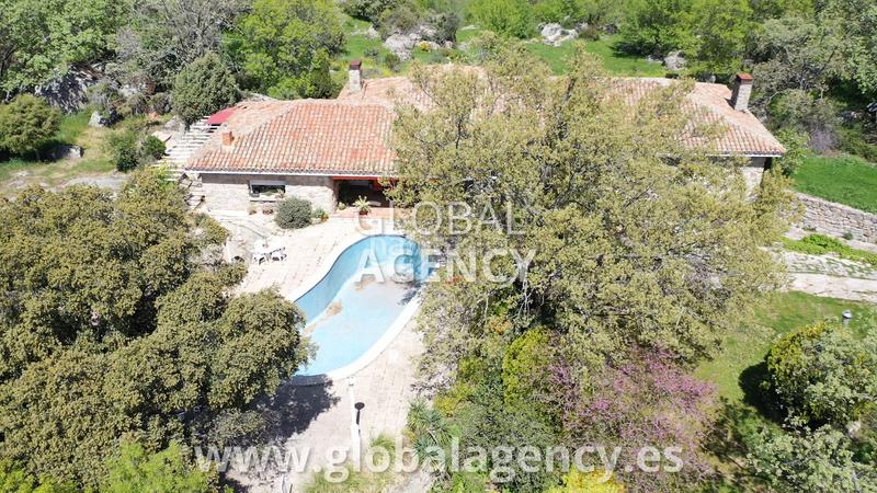 Foto 431f5177-1cbc-4b99-bd51-22b9caf0dd5b. Bauernhof mit kamin heizung parking pool in Centro-Manguilla Escorial (El)