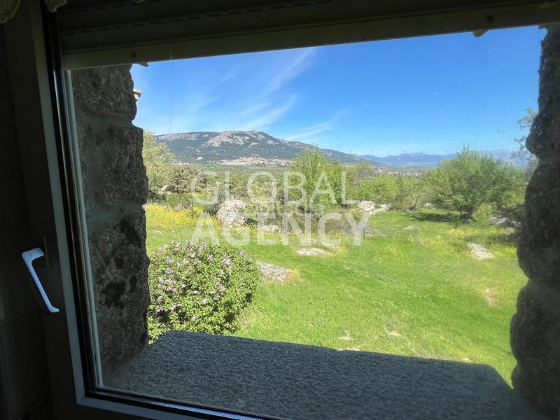 Foto 38654e15-10dc-41fe-aa85-727a37915fa6. Country house with fireplace heating parking pool in Escorial (El)