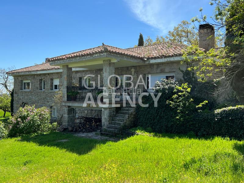 Foto 425531ce-c5b5-4546-8a48-d597907ef433. Country house with fireplace heating parking pool in Escorial (El)