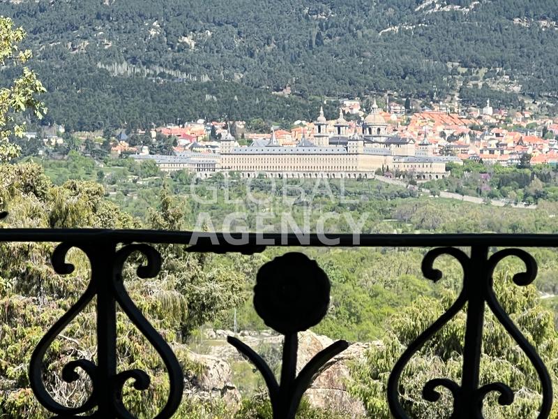 Foto 45f6d376-f009-4271-99d9-a7036bad507f. Country house with fireplace heating parking pool in Escorial (El)