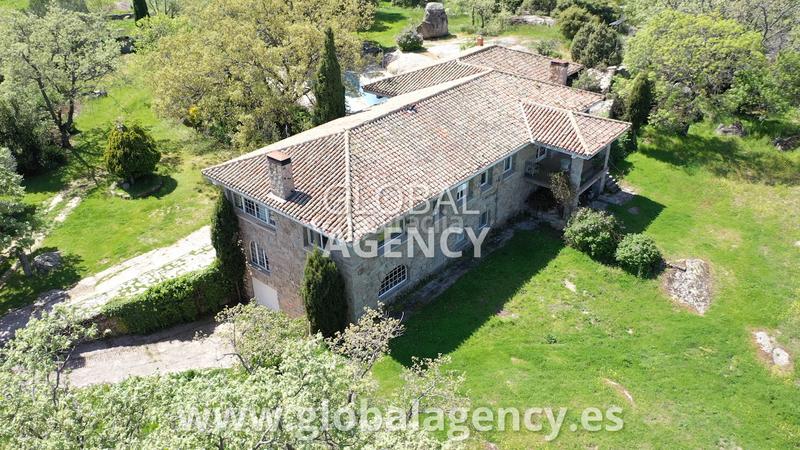 Foto f7964f49-7f01-4854-b0d0-c774677dcaa0. Masía en Centro-Manguilla Escorial (El)