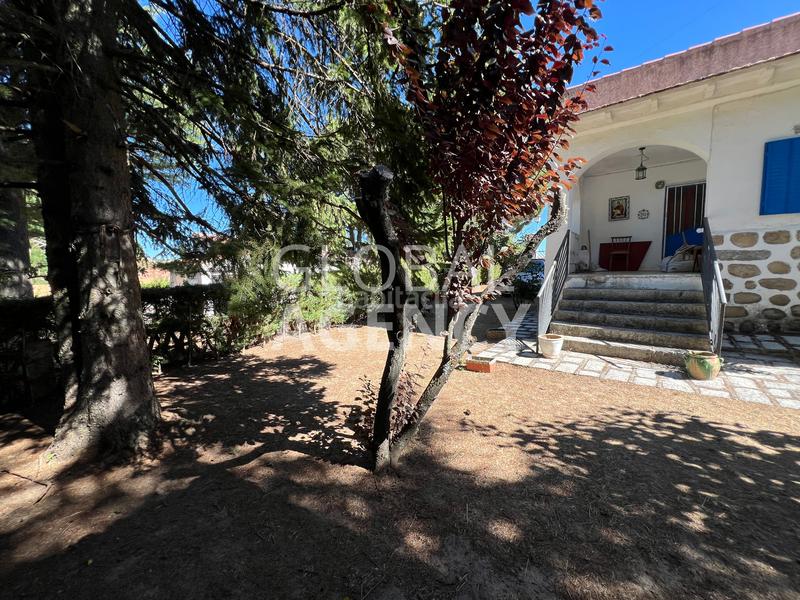 Foto 458e0df3-15bd-4898-9595-1b0727902cf0. Chalet avec cheminée chauffage parking dans Herradón de Pinares