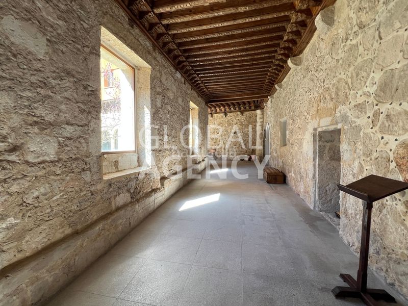 Foto 4a14d820-48b6-4f9d-8229-cc9cd60839bc. Building in El Viso Madrid