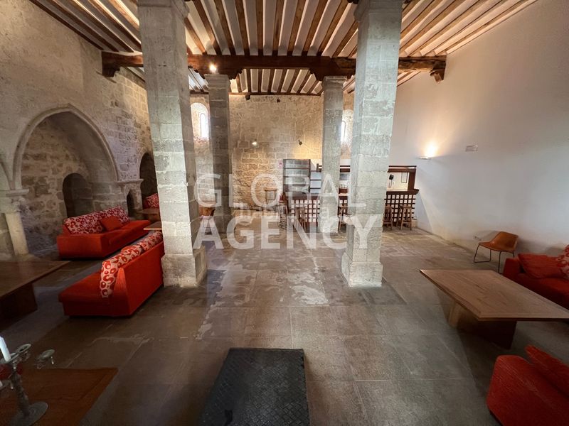 Foto 529a66e3-6c4a-40a6-afb8-2cc773f81408. Building in El Viso Madrid