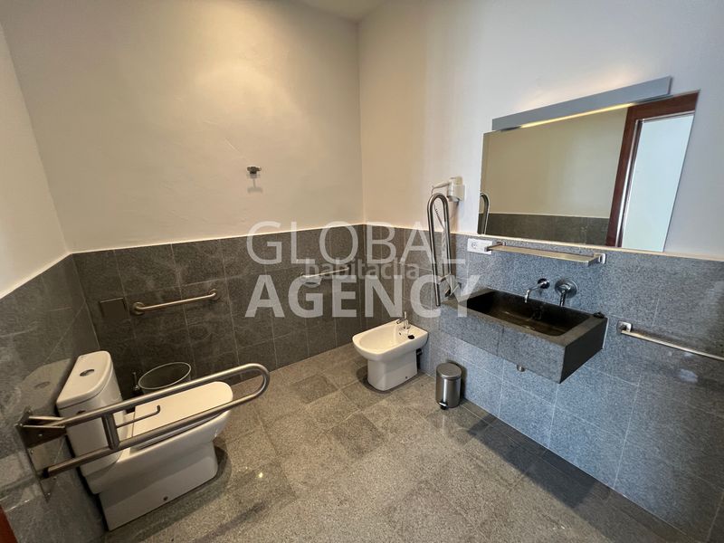 Foto 5aec8d7a-a733-4973-9330-c7ef26650b41. Building in El Viso Madrid