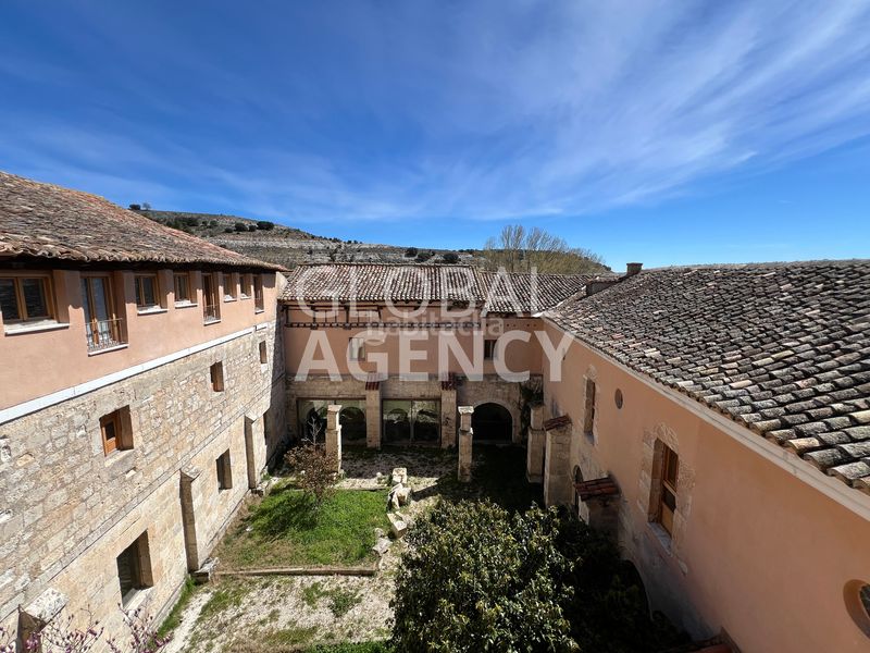 Foto 62cddf4d-c40a-4068-bb6e-0dbb05ed486d. Building in El Viso Madrid