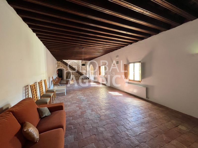 Foto a7b27cd0-c609-4e67-a6be-14176e828d52. Building in El Viso Madrid