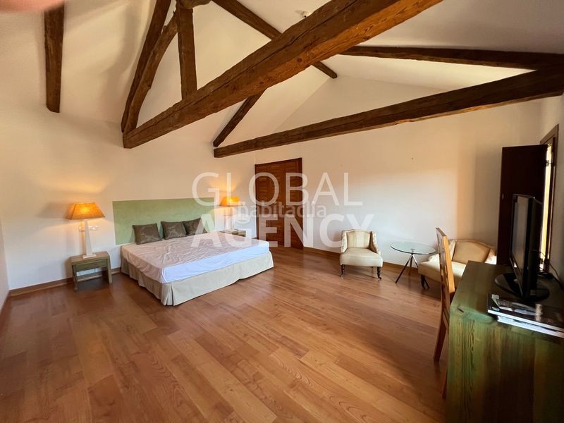 Foto c4a466e1-7988-481f-a8c8-30b461f58d60. Building in El Viso Madrid