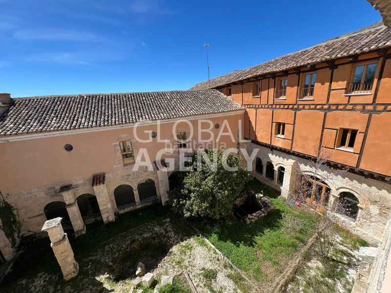 Foto c5b3bd25-2cdf-4999-b630-17e93daed597. Building in El Viso Madrid
