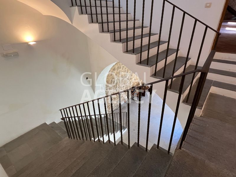 Foto d937758d-96a4-40ec-9764-4cd0997095a8. Building in El Viso Madrid