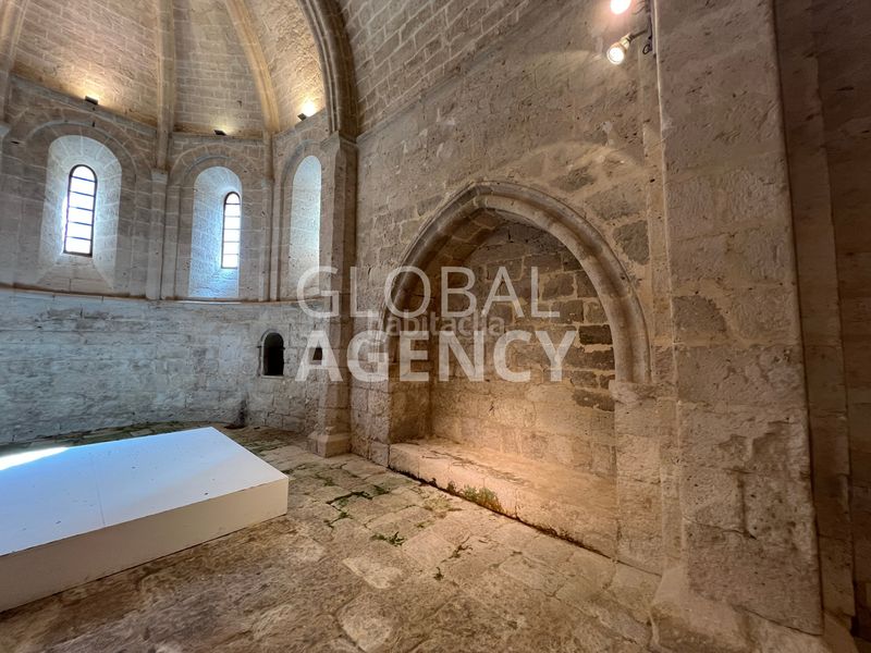 Foto faa2fa10-d5ed-4e0f-84b1-b605823427a0. Building in El Viso Madrid