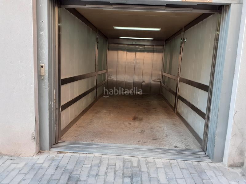 Foto a4c2f299-e0c4-4b81-b375-7bf486313e49. Aparcament cotxe a Centrevila Vilanova i la Geltrú