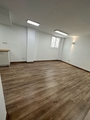 Lloguer Local Comercial a Les Roquetes. ¡local en alquiler en les roquetes de sant pere de ribes. muy bi