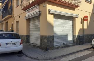 Local Comercial a Les Roquetes. Local en venta zona ajuntament les roquetes del garraf