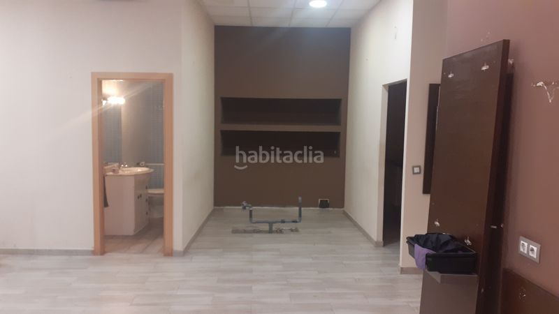 Foto 405541c4-7144-4c0b-8b57-f4f44c2afe1f. Local comercial amb calefacció a Centrevila Vilanova i la Geltrú