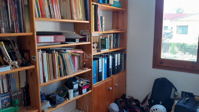 Foto f920df2b-bbb6-4a03-9942-c61a883a5a02. Xalet amb xemeneia calefacció aparcament piscina a Canyelles