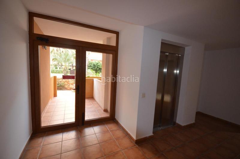 Foto 3a763b48-cfc8-4bb8-94b0-1c8f8a0f3083. Piso preciosa vivien con piscina junto al mar en Punta Prima. vivienda de lujo en urbanización exclusiva. en Torrevieja