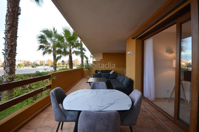 Foto 6d572a43-f6b5-45fd-a0e5-3108a67836db. Piso preciosa vivien con piscina junto al mar en Punta Prima. vivienda de lujo en urbanización exclusiva. en Torrevieja