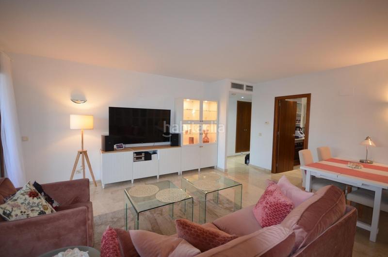 Foto 9e830806-fe98-48c2-ae22-f7b9b6b66e8b. Piso preciosa vivien con piscina junto al mar en Punta Prima. vivienda de lujo en urbanización exclusiva. en Torrevieja