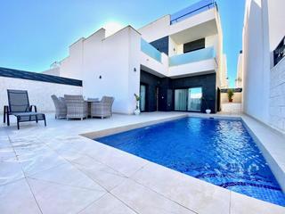 Chalet à Benijófar. Villa nueva con piscina privada en benijofar.  propiedad exclusi