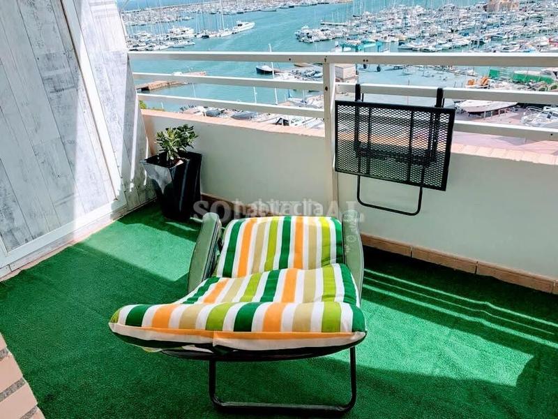 Foto 2a0c9306-92cf-46dd-ab00-693ac515b872. Piso sol8vidal vende piso frende al puerto deportivo en Torrevieja