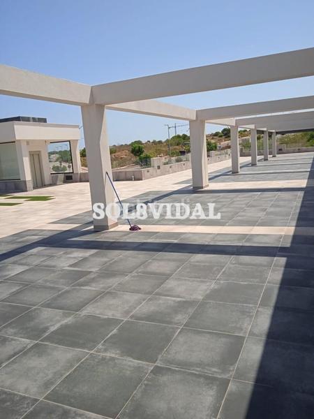 Foto f7bd2175-3f57-4164-9641-ae64414288bf. Affitto locale commerciale in Los Balcones-Los Altos Torrevieja