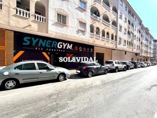 Lloguer Local Comercial  Calle san pascual. El local más grande del centro de torrevieja