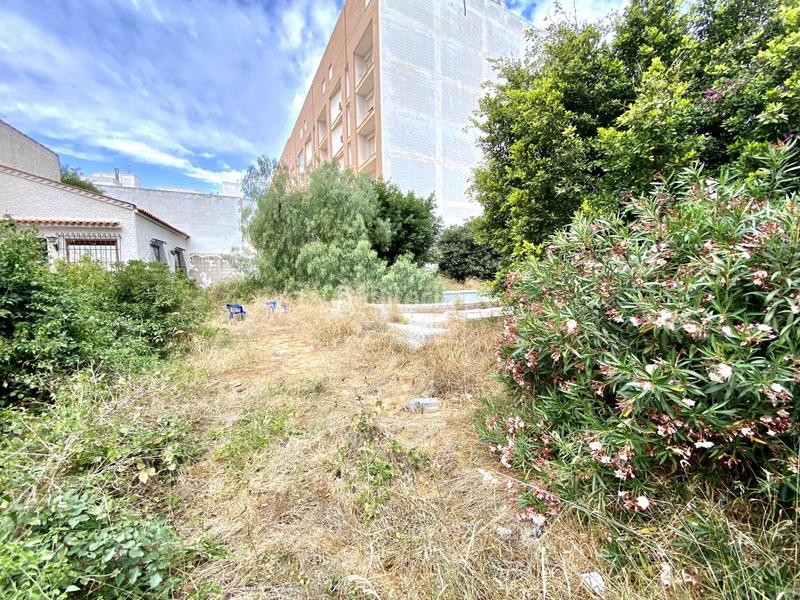 Foto a420dfbf-9b6d-49a7-b6d4-88a75e7dbe10. Terreno residenziale in Las Piscinas Naturales Torrevieja