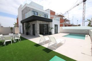 Maison jumelée à Pilar de la Horadada Ciudad. Sol8vidal vende residencial de 15 viviendas unifamiliares con pi