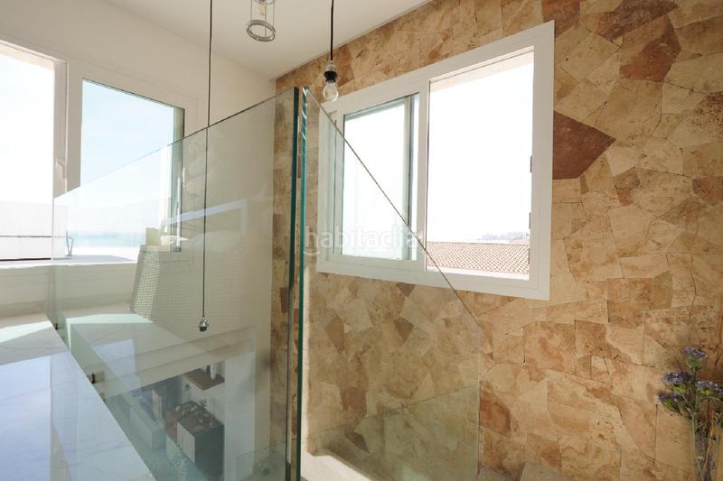 Foto 1353a7f6-0a89-44cc-abd7-2eede576d8a5. Chalet  nuevo primera linea playa la mata en Torrevieja