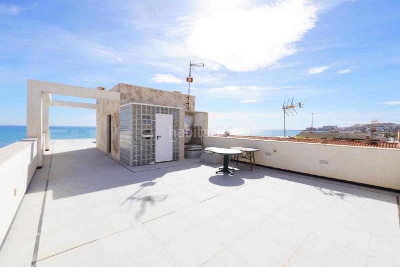 Foto 564bf7fb-6e58-49ea-a2f7-e2fc09c70756. Chalet  nuevo primera linea playa la mata en Torrevieja