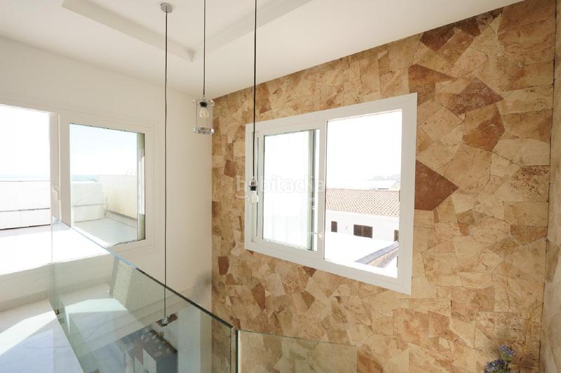 Foto 606198a8-2692-42e8-a9df-eaa1e7e6b04e. Chalet  nuevo primera linea playa la mata en Torrevieja