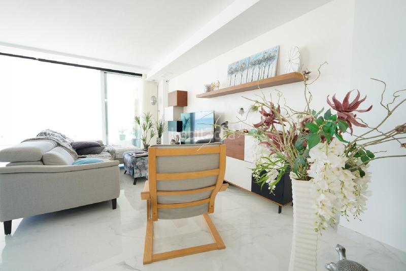 Foto ada9c37b-1d1d-478a-b1f5-6eca5fcbe07b. Chalet  nuevo primera linea playa la mata en Torrevieja