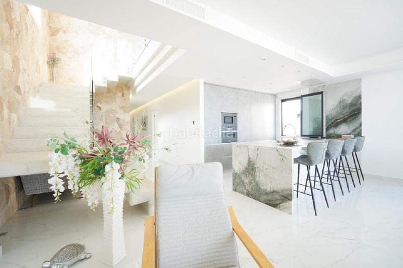 Foto b1d8cc8b-f79f-406a-aa0b-688e9cd21b93. Chalet  nuevo primera linea playa la mata en Torrevieja